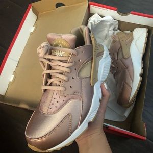 Nike Rose Gold Huarache